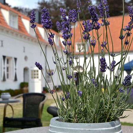 Kasteel Aldenghoor Bed & Breakfast Haelen Bagian luar foto