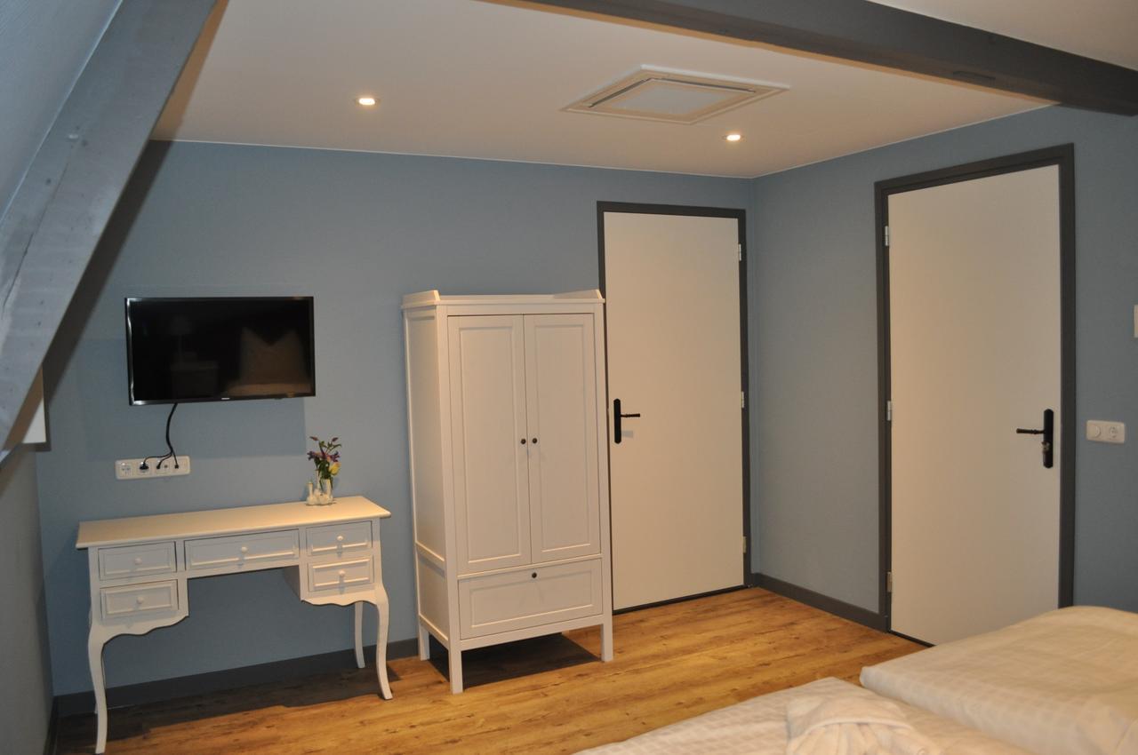 Kasteel Aldenghoor Bed & Breakfast Haelen Bagian luar foto