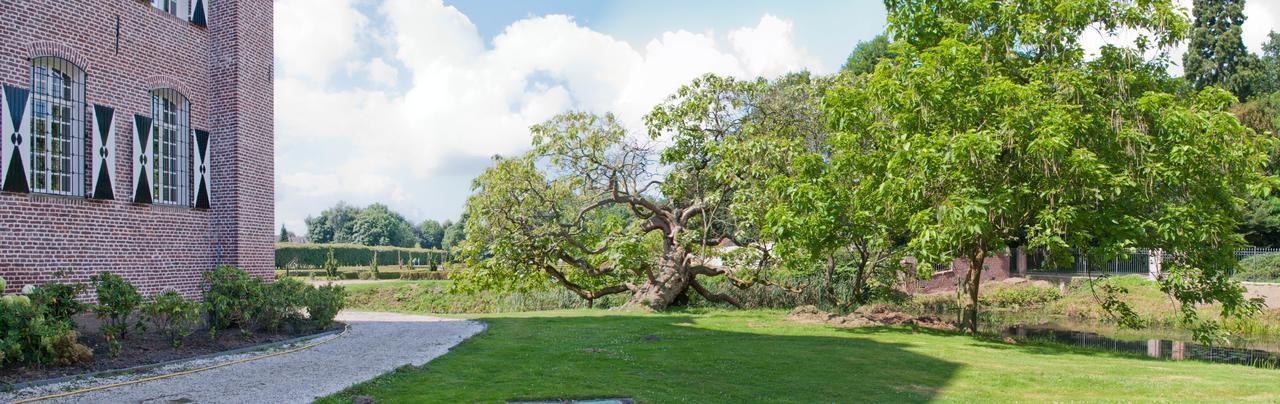 Kasteel Aldenghoor Bed & Breakfast Haelen Bagian luar foto