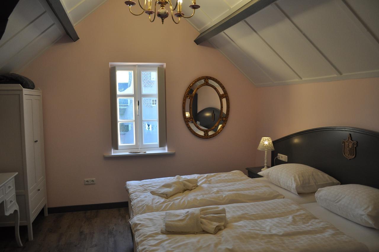 Kasteel Aldenghoor Bed & Breakfast Haelen Bagian luar foto