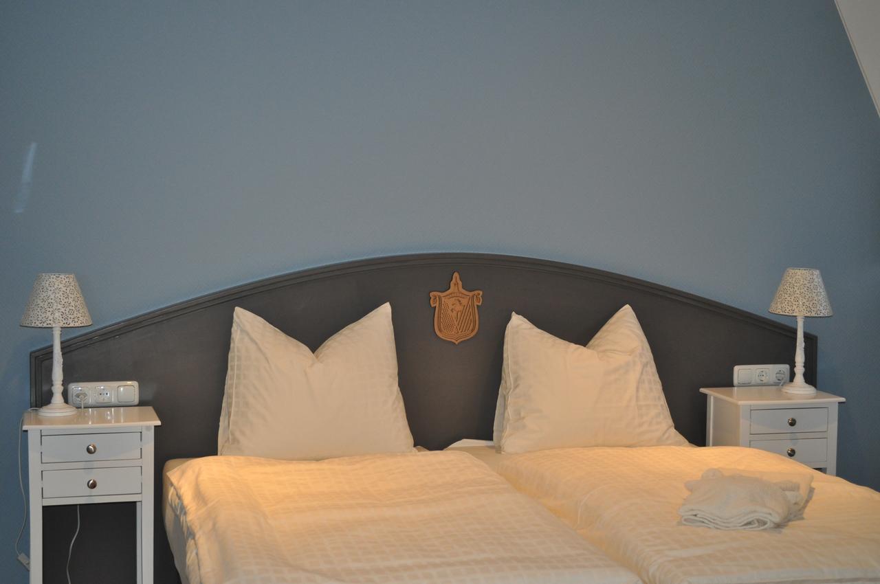 Kasteel Aldenghoor Bed & Breakfast Haelen Bagian luar foto