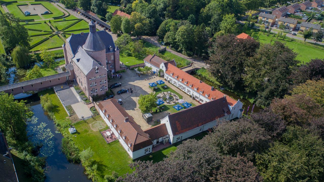 Kasteel Aldenghoor Bed & Breakfast Haelen Bagian luar foto