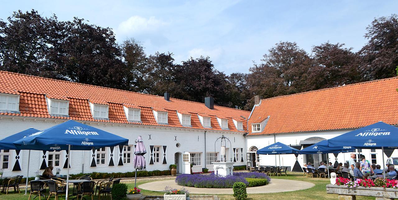 Kasteel Aldenghoor Bed & Breakfast Haelen Bagian luar foto